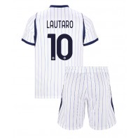 Stroje piłkarskie Inter Milan Lautaro Martinez #10 Koszulka Wyjazdowej dla dzieci 2026-27 Krótki Rękaw (+ szorty)